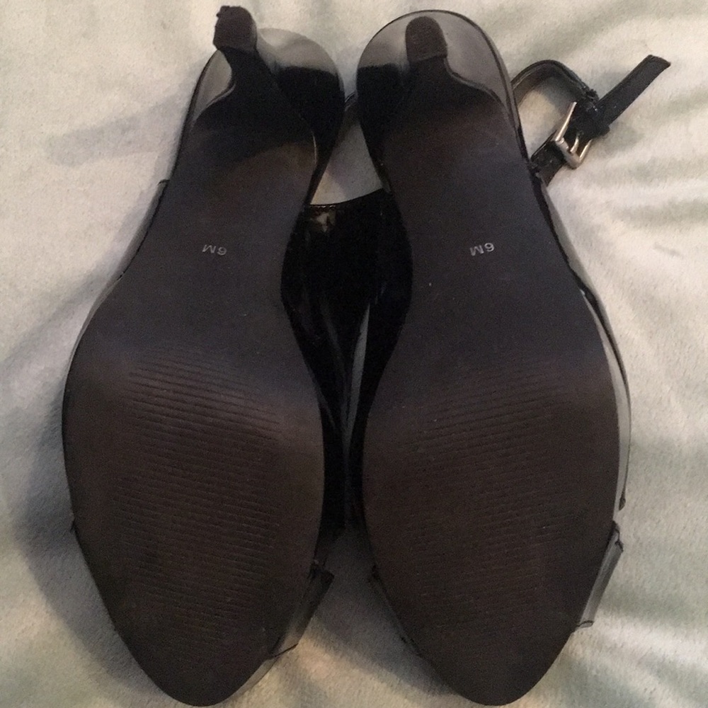 👠SOLD👠Guess Platform Black Slingback Shoes - Picture 3 of 3